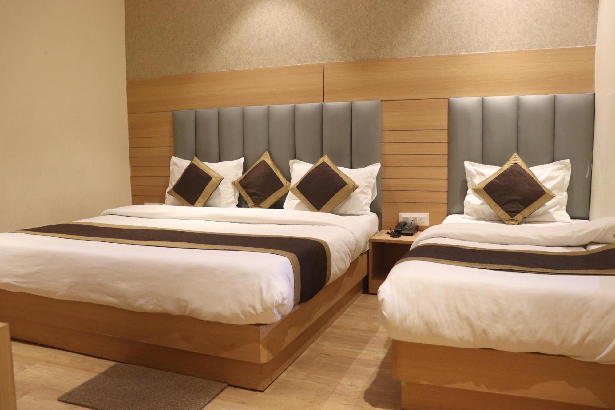 Dream Land Hotel 3*
